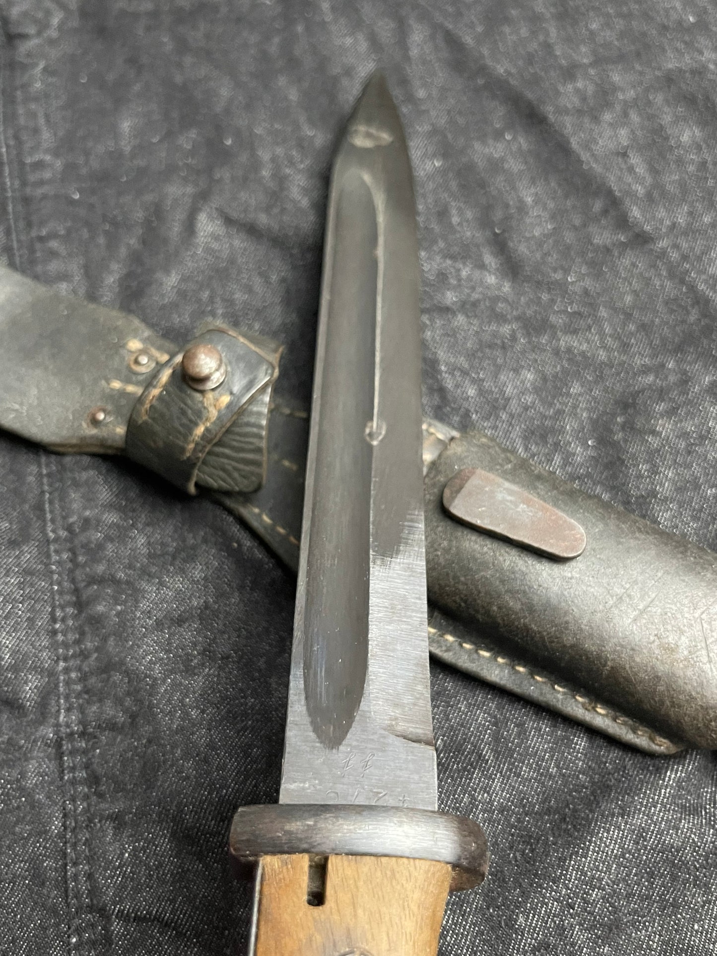 GERMAN WW2 1943 S84/98 III PATTERN MATCHING COMBAT BAYONET BY E.U.F. HORSTER W/ EARLY LEATHER FROG