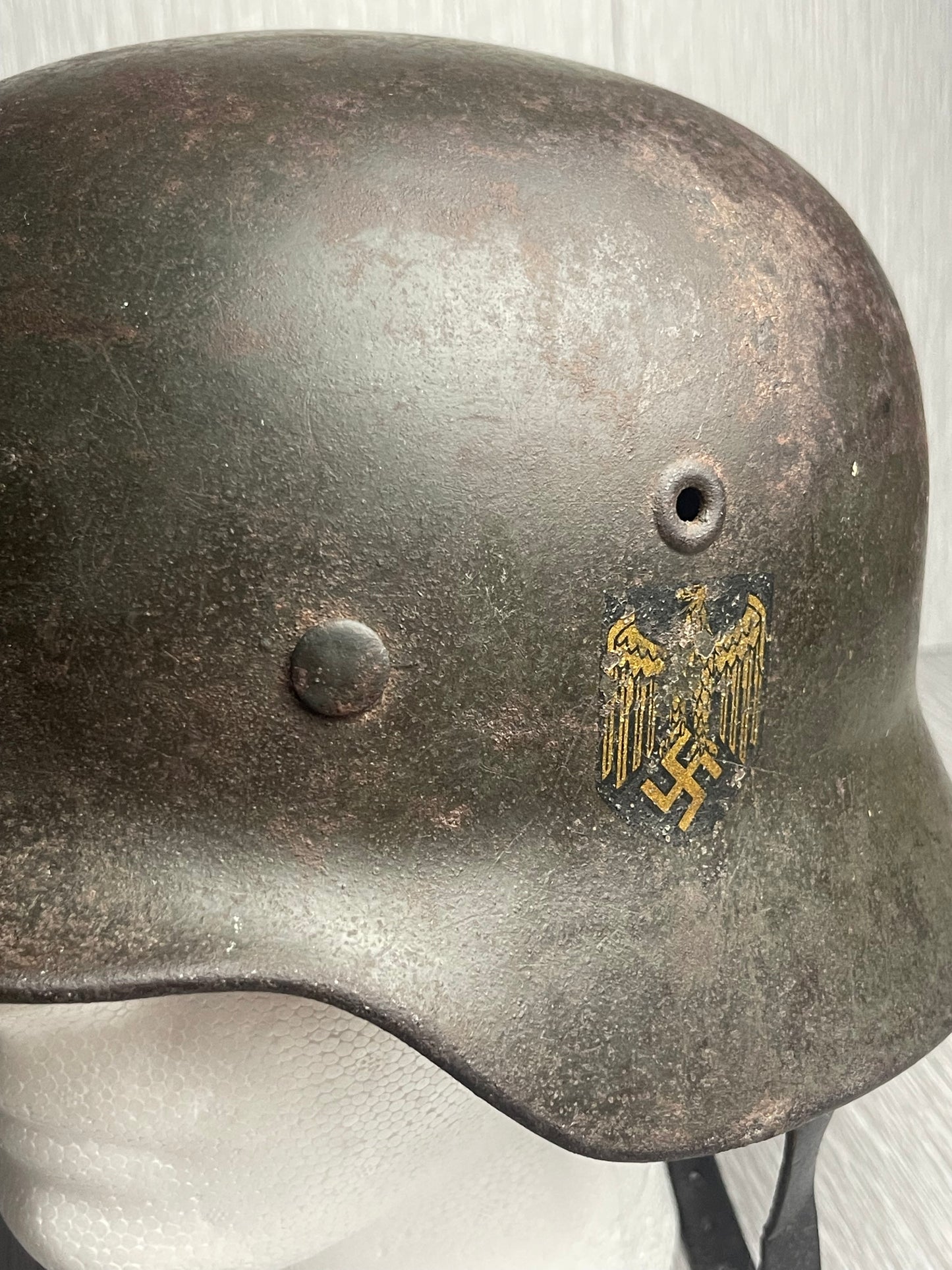 GERMAN WW2 KRIEGSMARINE M40 SD HELMET E.T. 66 W/ PARTIAL CHINSTRAP UNTOUCHED