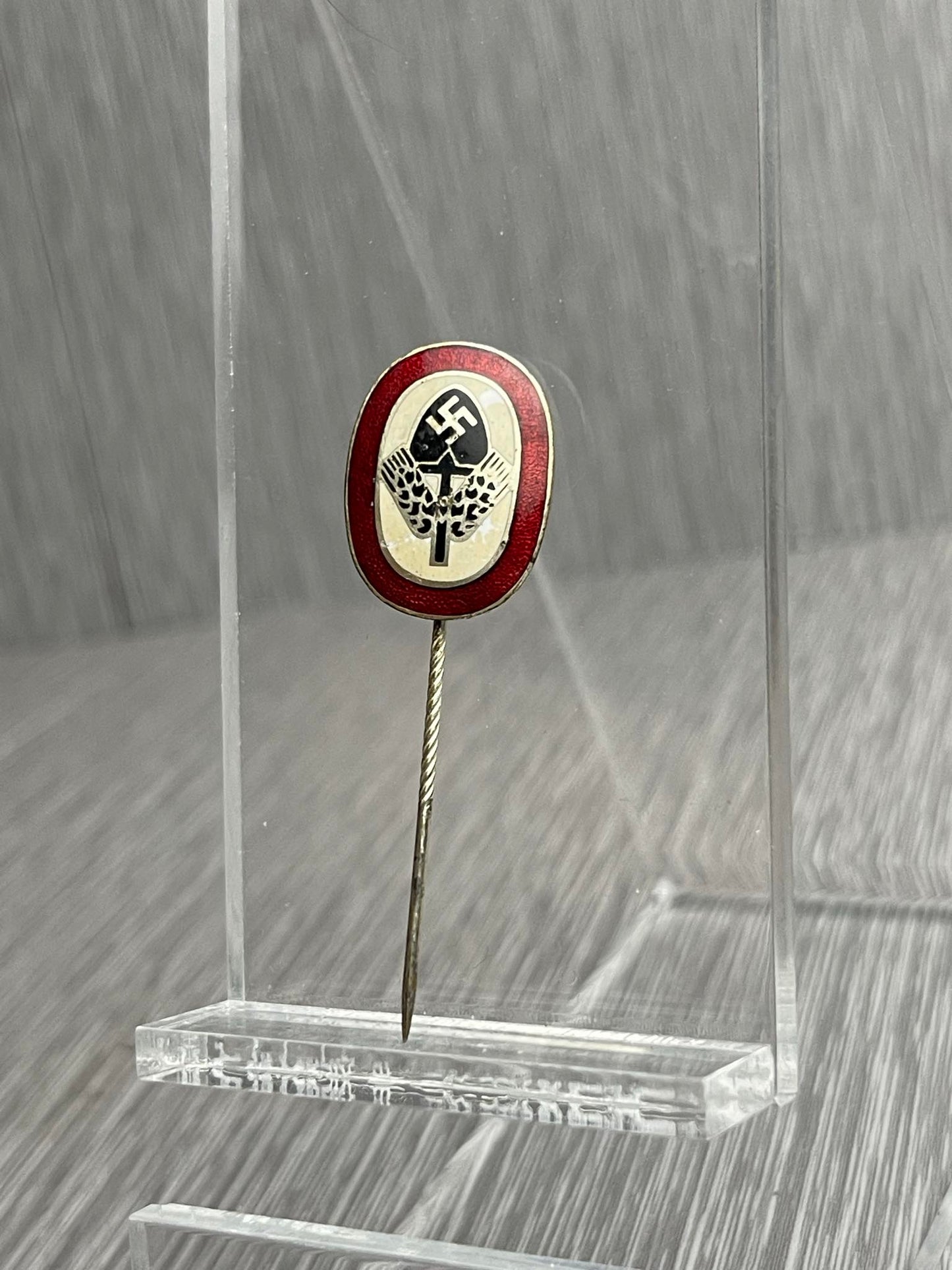 GERMAN WW2 RAD COMMEMORATIVE ENAMELED LAPEL PIN BY PETZ & LORENZ, UNTERREICHENBACH BEAUTY!