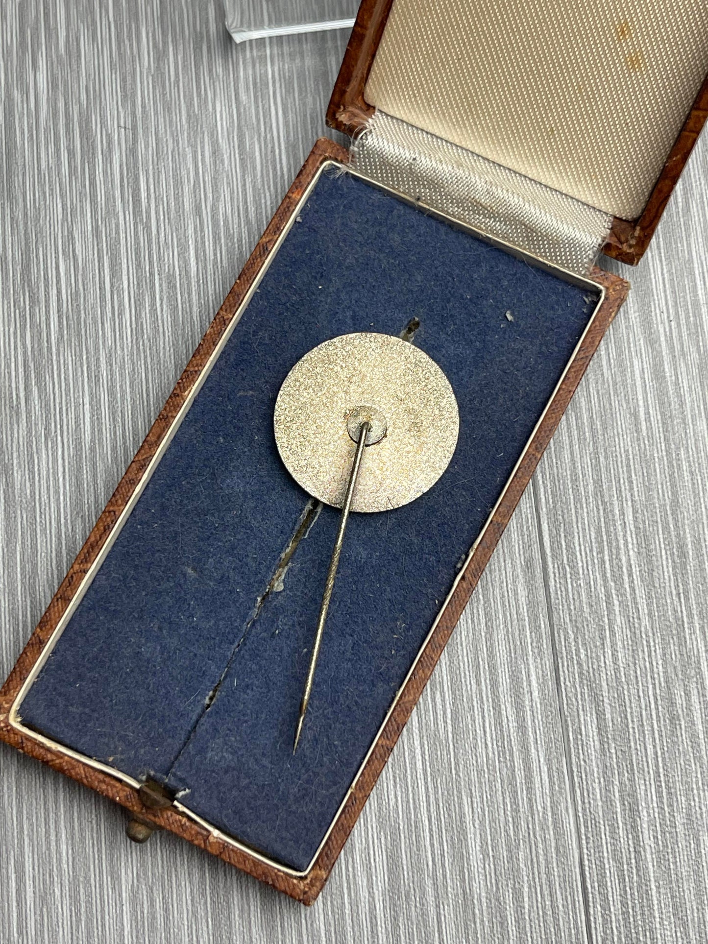 GERMAN VATER RAIFFESEN 1818-1888 STICKPIN W/ ORIGINAL ISSUE BOX "EINER FUR ALLE, ALLE FUR EINEN"