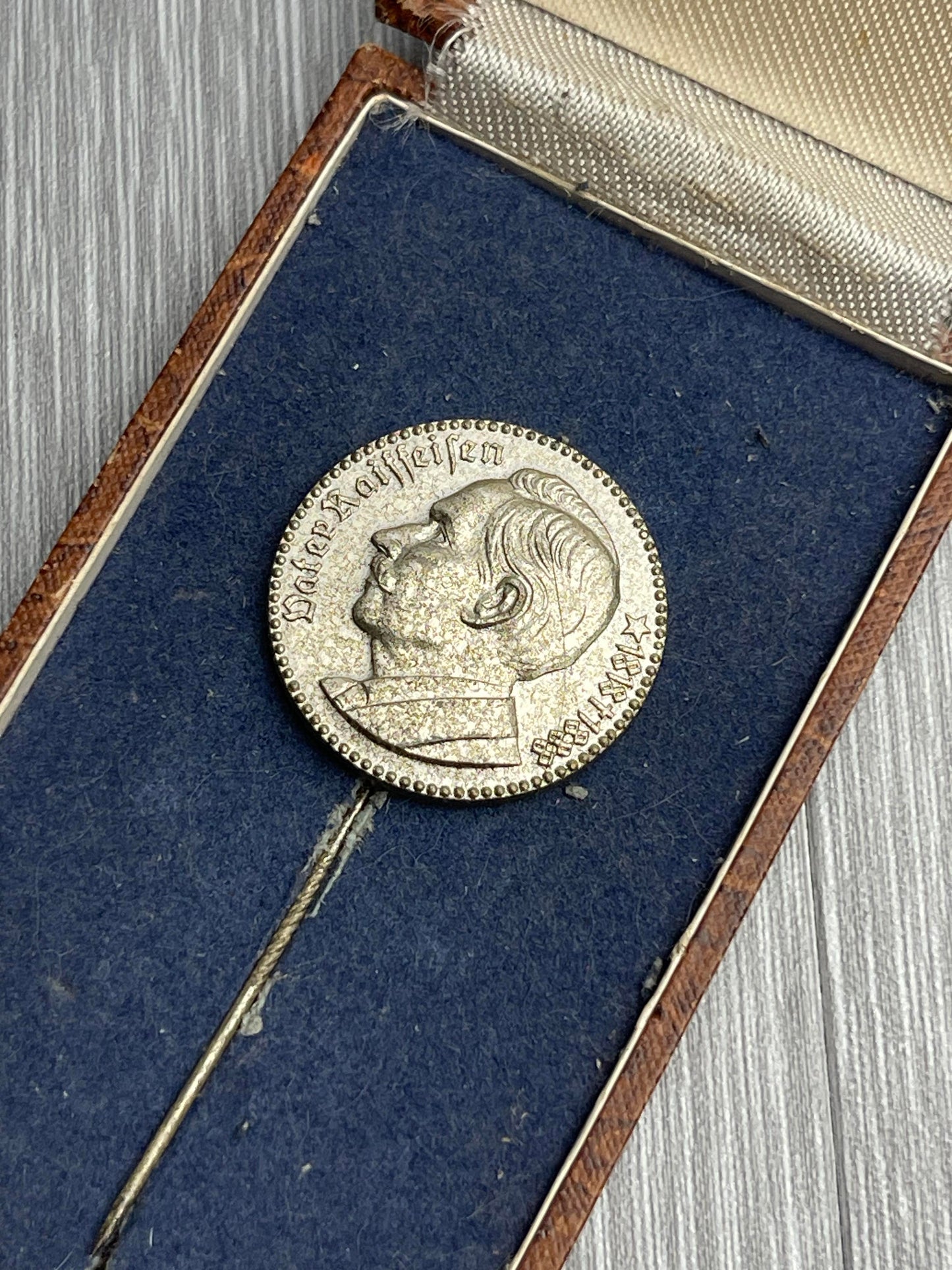 GERMAN VATER RAIFFESEN 1818-1888 STICKPIN W/ ORIGINAL ISSUE BOX "EINER FUR ALLE, ALLE FUR EINEN"