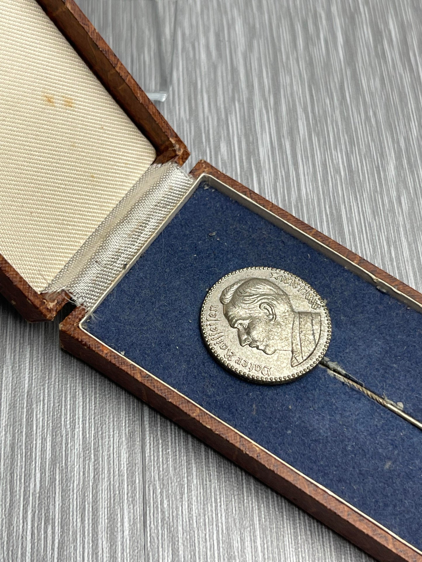 GERMAN VATER RAIFFESEN 1818-1888 STICKPIN W/ ORIGINAL ISSUE BOX "EINER FUR ALLE, ALLE FUR EINEN"