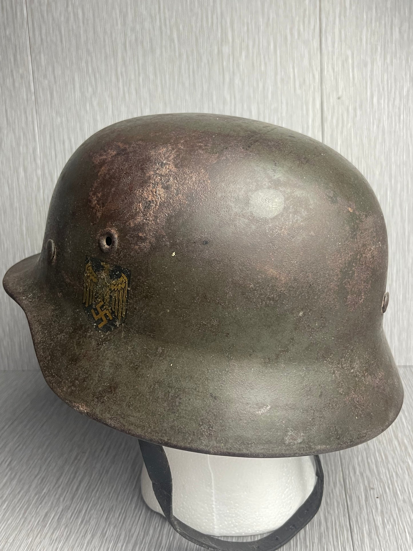 GERMAN WW2 KRIEGSMARINE M40 SD HELMET E.T. 66 W/ PARTIAL CHINSTRAP UNTOUCHED