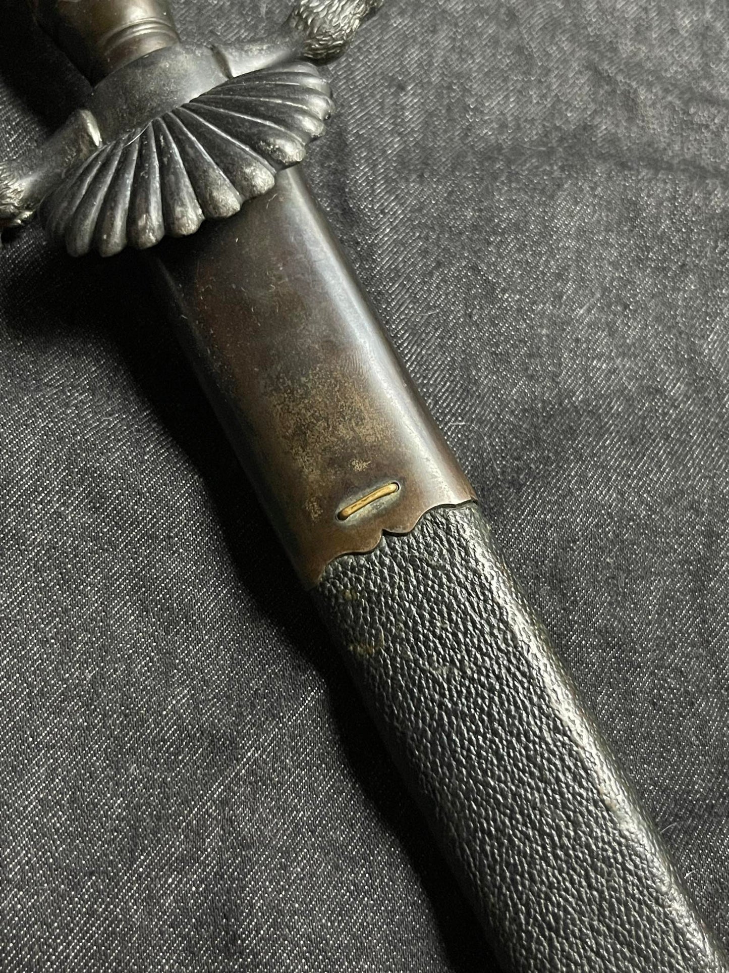 GERMAN WW2 NATIONAL HUNTING ASSOCIATION ‘DEUTSCHE JÄGERSCHAFT’ TRIPLE ETCHED HUNTING DAGGER W/ LEATHER SCABBARD