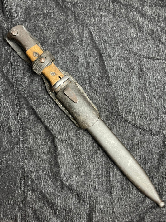 GERMAN WW2 1943 S84/98 III PATTERN MATCHING COMBAT BAYONET BY E.U.F. HORSTER W/ EARLY LEATHER FROG