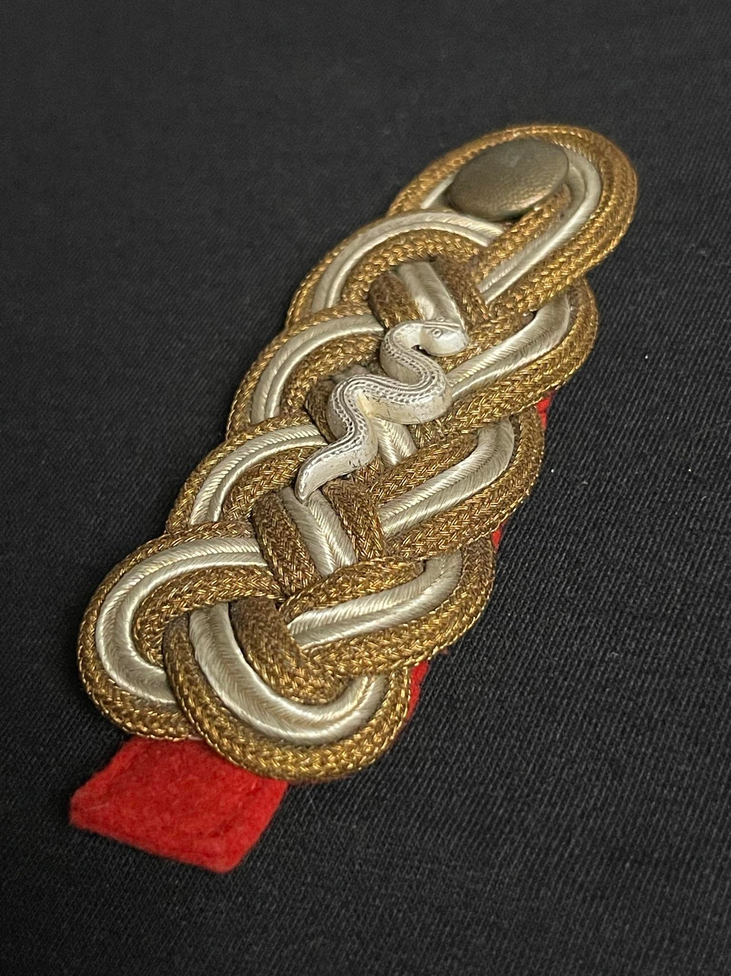 GERMAN WW2 VETERINARY GENERALMAJOR SINGLE SHOULDER BOARD SLIP ON RARE