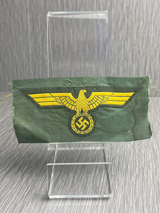 GERMAN WW2 KRIEGSMARINE EM/NCO M38 COASTAL ARTILLERY BREAST EAGLE IN BEVO UNISSUED